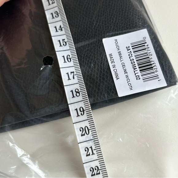 Celine pouch with cloth - Picture 7 of 10
